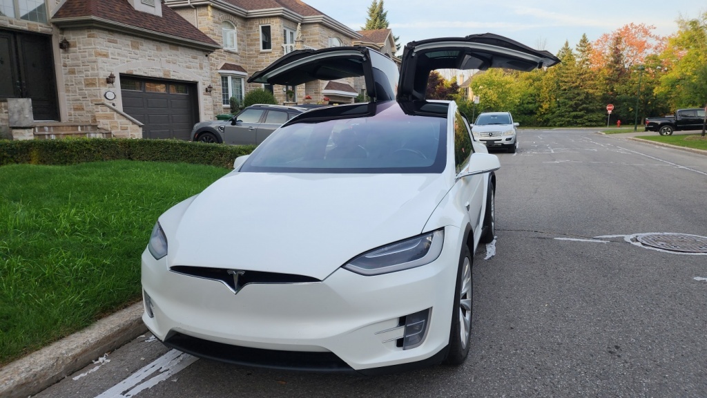 2018 Tesla Model X X75D WHITE PEARL