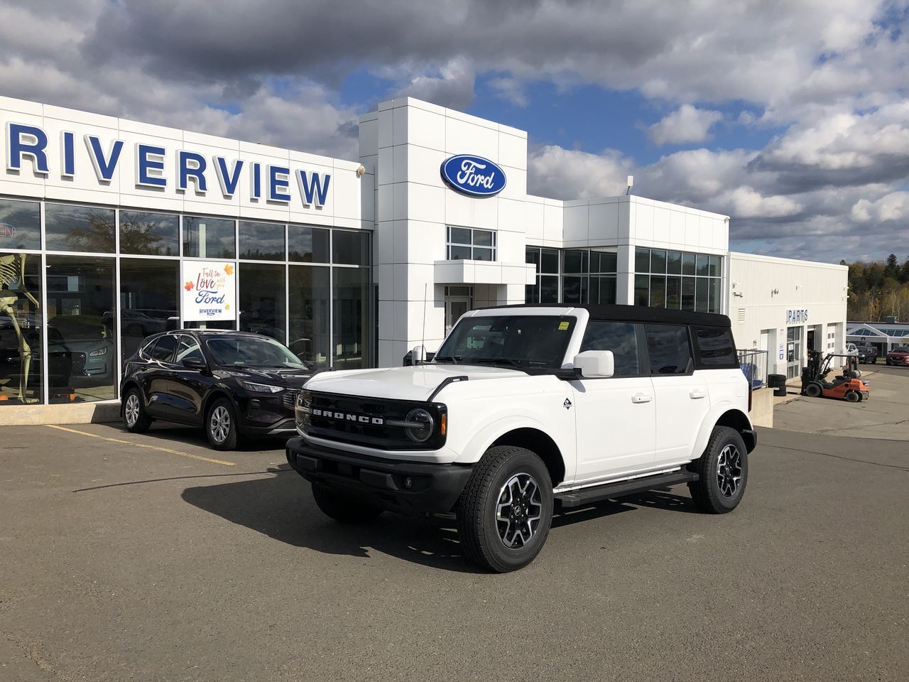 2023 Ford Bronco OUTER BANKS 4-DOOR 4X4 MID