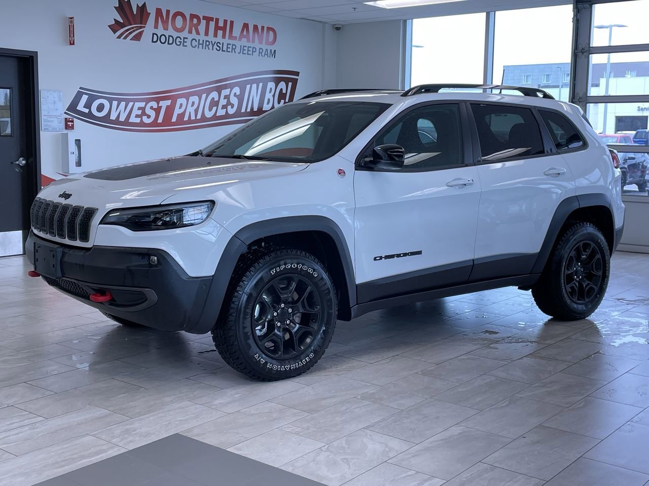 2023 Jeep Cherokee Trailhawk | 4X4 | Leather | Hitch | Sunroof | NAV 
