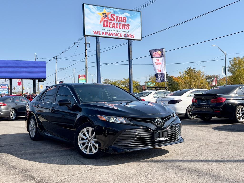 2018 Toyota Camry PWR SEAT HEATD SEATS MINT! WE FINANCE ALL CREDIT!