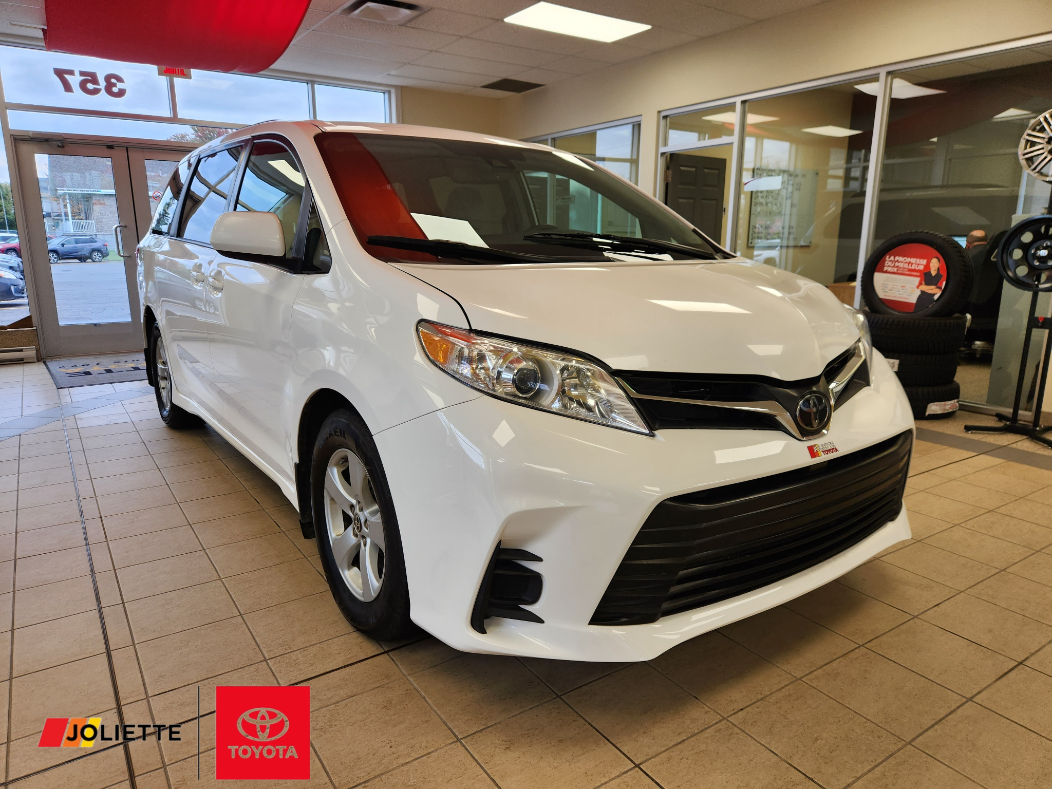 2020 Toyota Sienna LE FWD - 8 PASSAGERS - BLUETOOTH - MAGS !!!