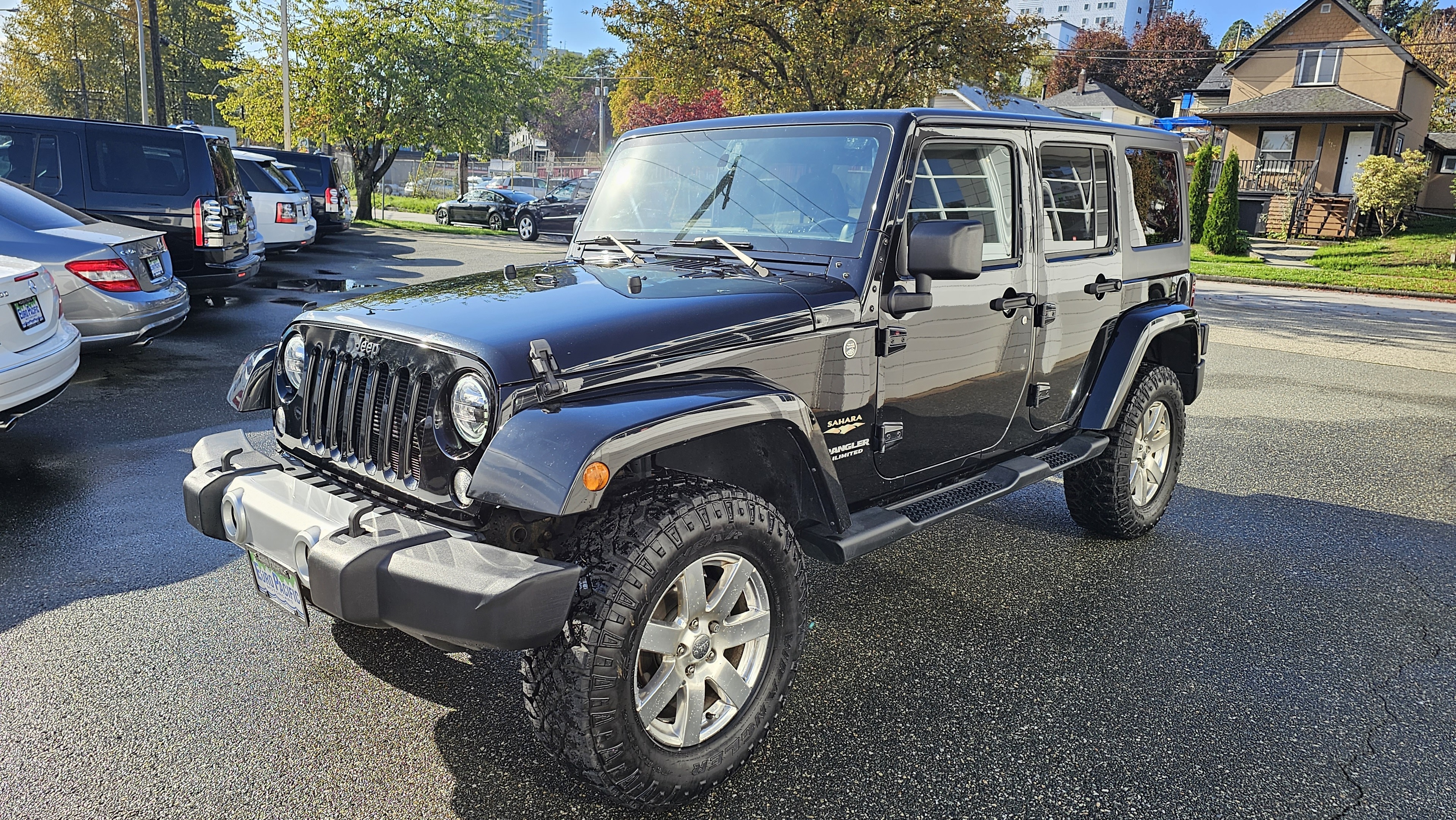 2014 Jeep WRANGLER UNLIMITED Sahara * LOCAL * NO ACCIDENTS * 24 M WARRANTY INCL