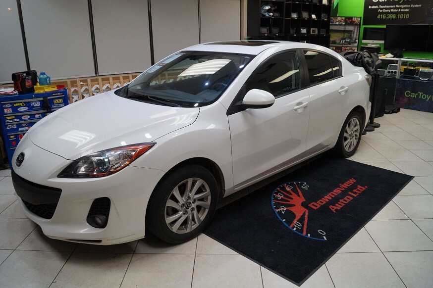 2013 Mazda Mazda3 SKY! AUTO! LEATHER! ROOF! ALLOYS!SAFETY AVAILABLE!