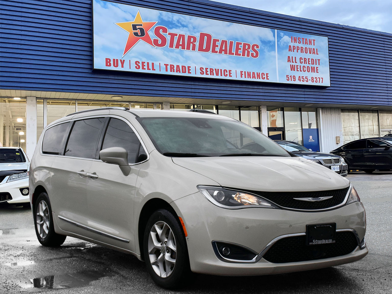 2019 Chrysler Pacifica NAV LEATHER DVD LOADED! WE FINANCE ALL CREDIT!