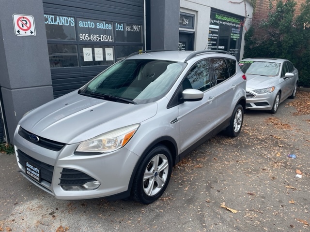 2015 Ford Escape FWD SE ECOBOOST, LEATHER, NAVI, NEW TIRES!!