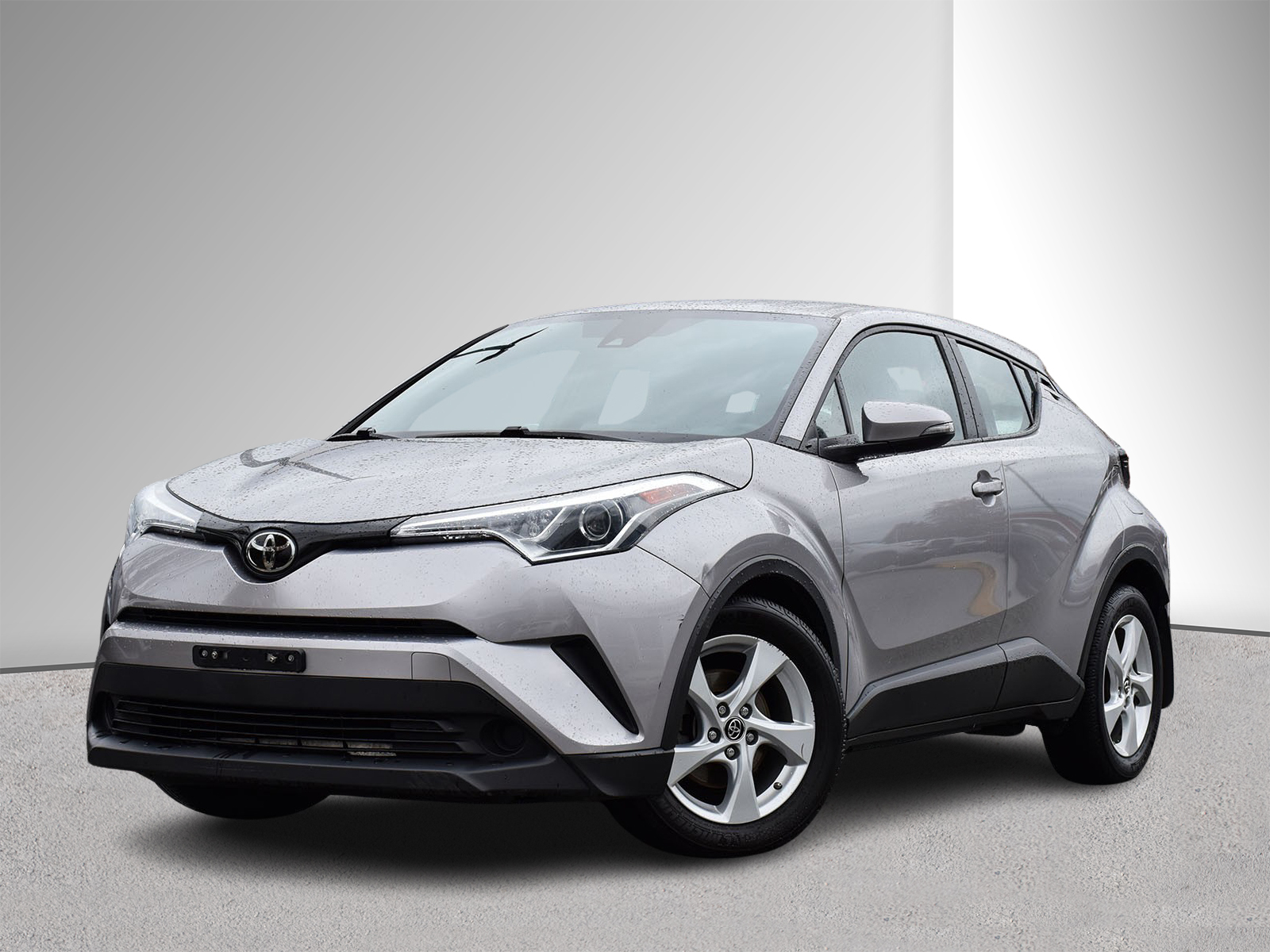 2018 Toyota C-HR XLE - Backup Camera, BlueTooth, No Accidents
