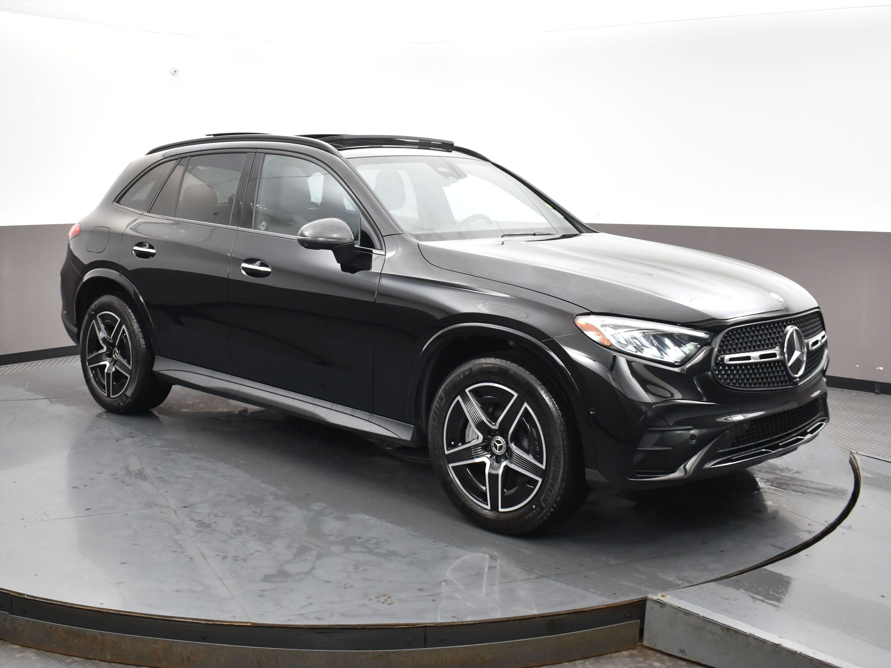 2023 Mercedes-Benz GLC 300 4MATIC ONLY 300KMS WITH PREMIUM PACKAGE NIGHT 