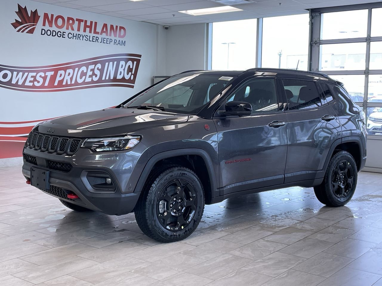 2024 Jeep Compass Trailhawk Elite | 4X4 | Leather | Hitch | Sunroof 