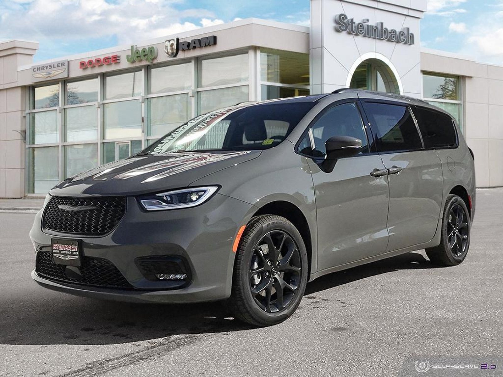 2023 Chrysler Pacifica Touring L - AWD | Save Today with Small Town Savin