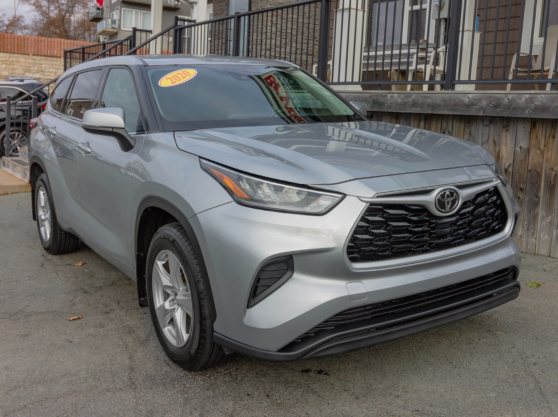 2020 Toyota Highlander [SOLD] | AWD | 7 PASS | HEATED SEATS | FINANCE NOW