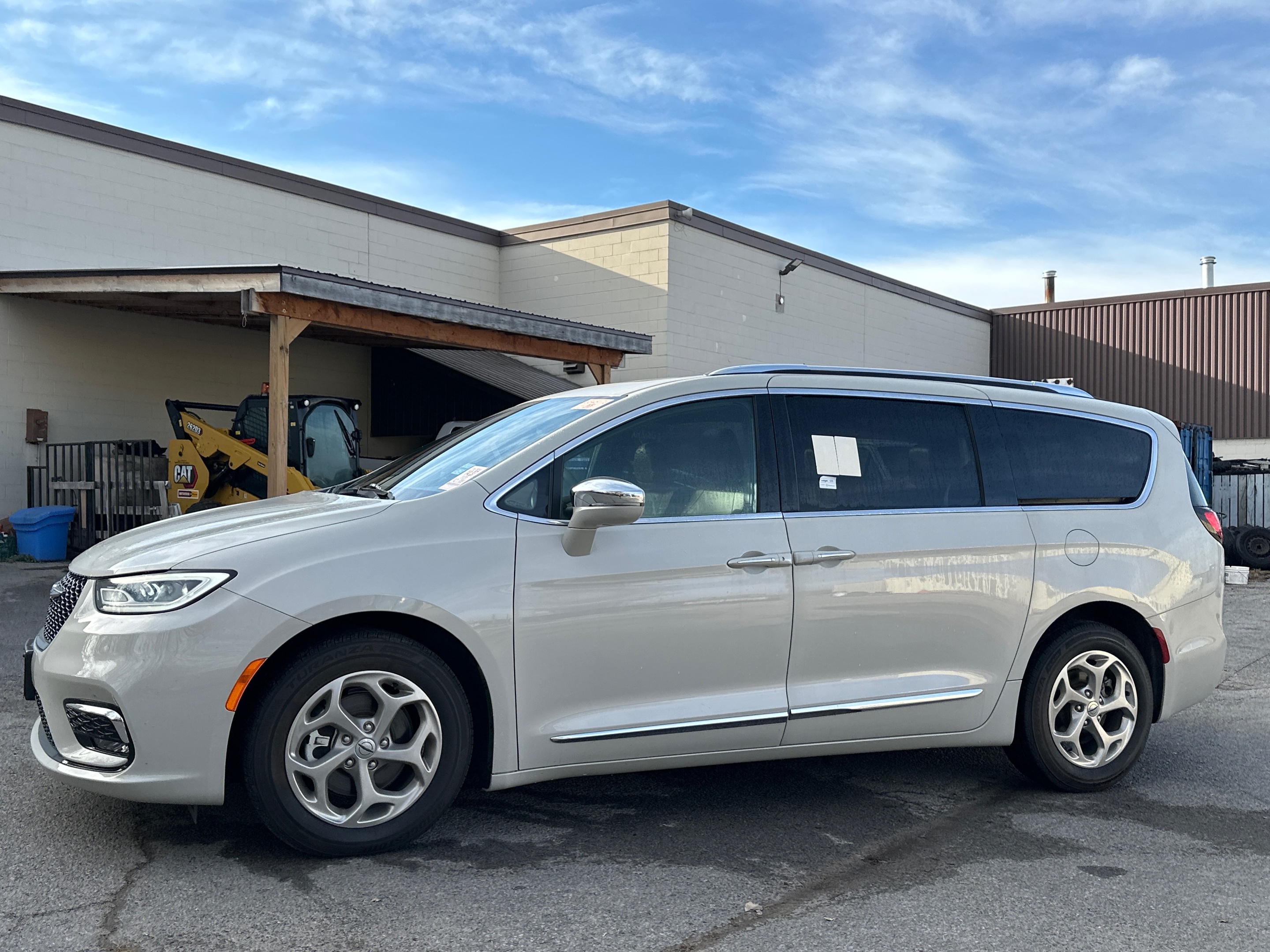 2021 Chrysler Pacifica LIMITED! PANO! LEATHER, NAVI! MORE! 21KM!