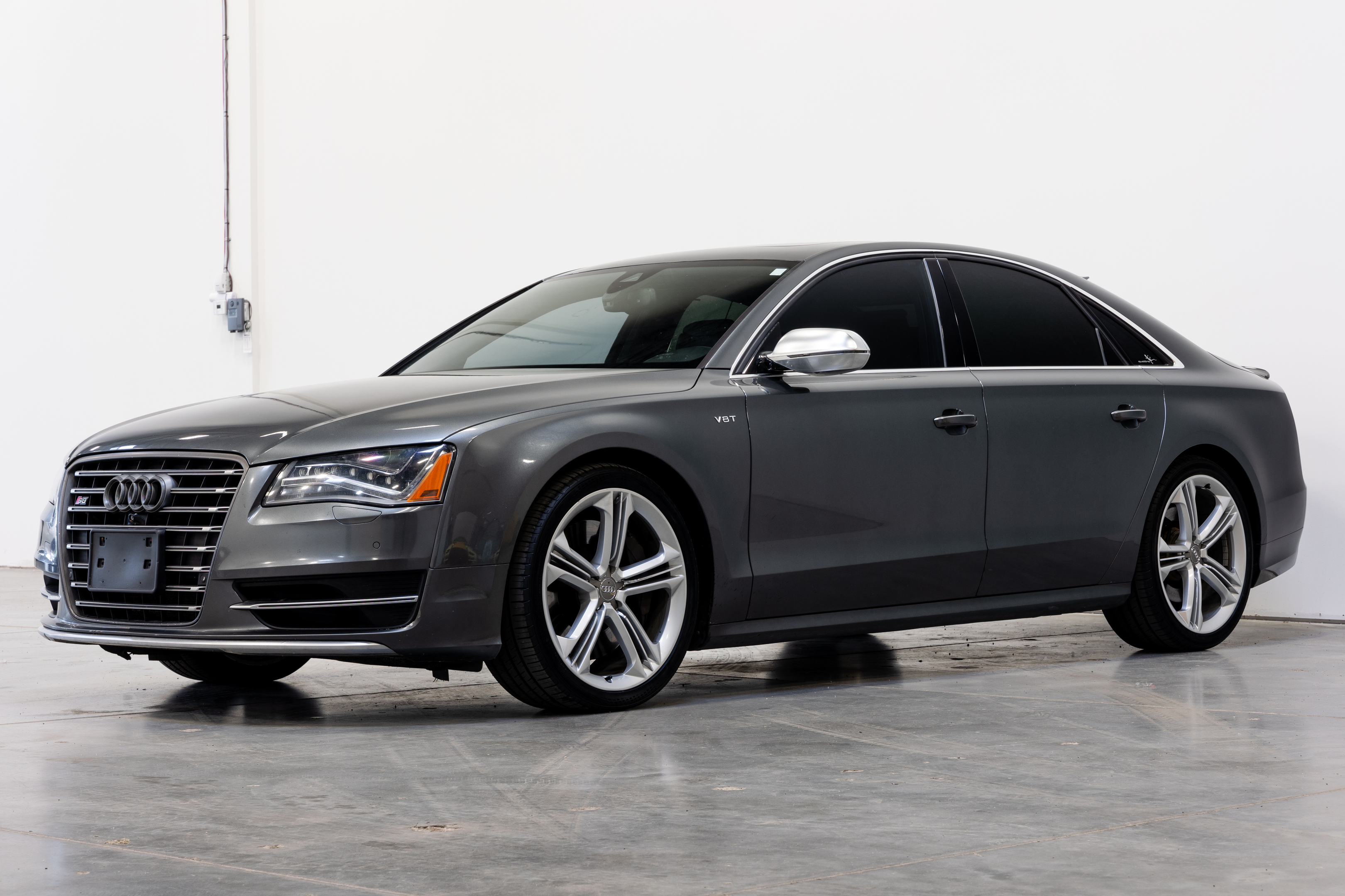 2013 Audi S8 NO ACCIDENTS GOOD KM WITH MODS 
