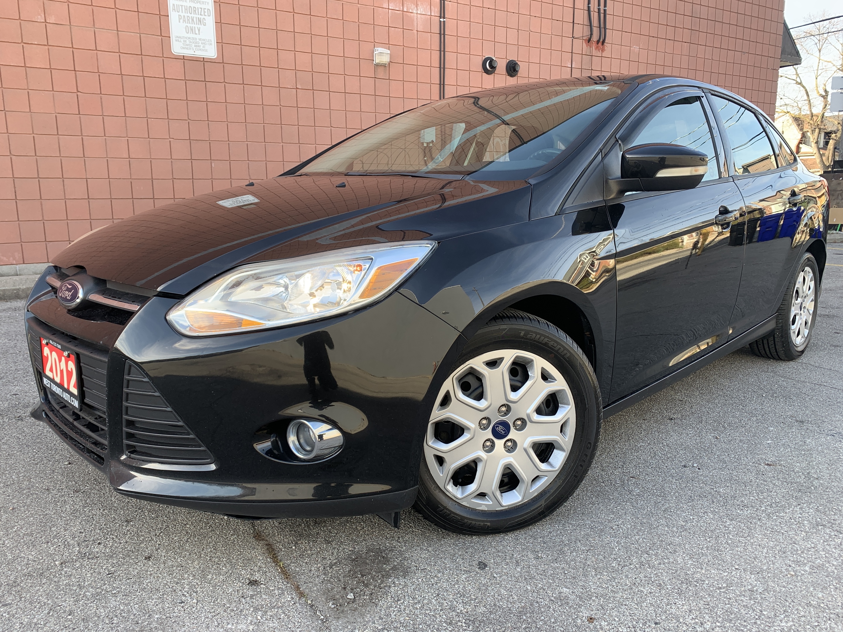 2012 Ford Focus  SE / 100650 KMS !!!!! ABSOLUTELY SPOTLESS /LOADED