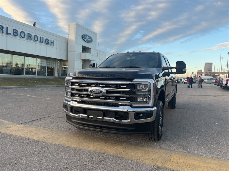 2023 Ford F-350 SUPER DUTY Lariat  - One owner