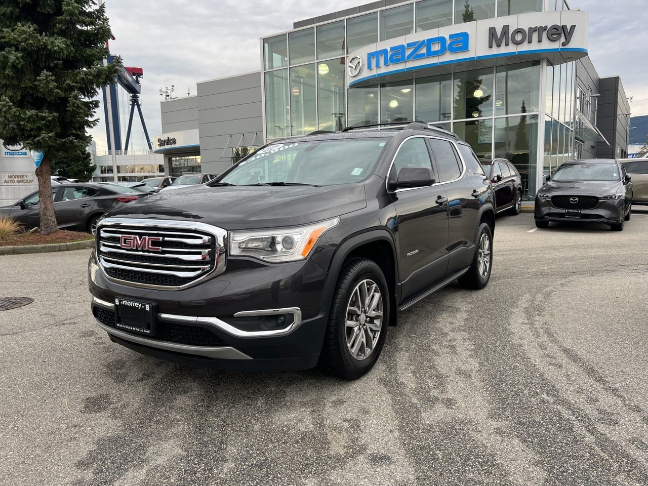 2018 GMC Acadia AWD SLE2 Locally owned! On sale. Ready for immedia