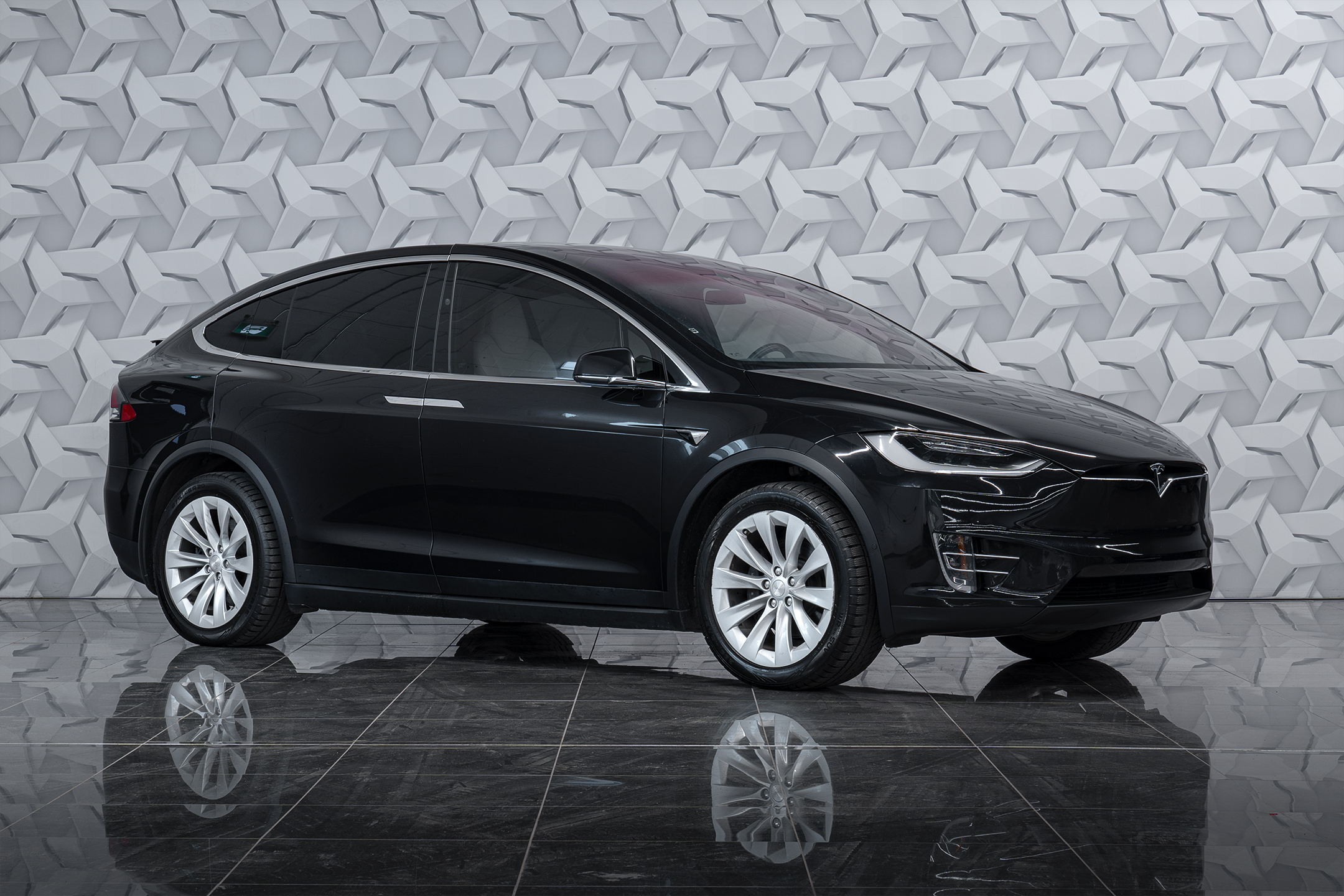 2017 Tesla Model X 6 PASS - CAPTAIN SEATS
