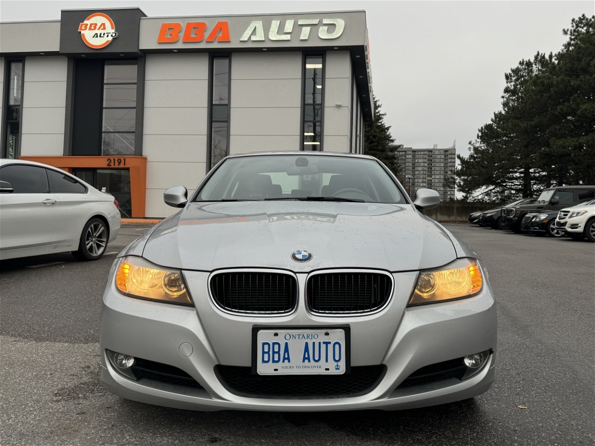 2011 BMW 3 Series 328i xDrive/LOW KM/GREAT CONDITION