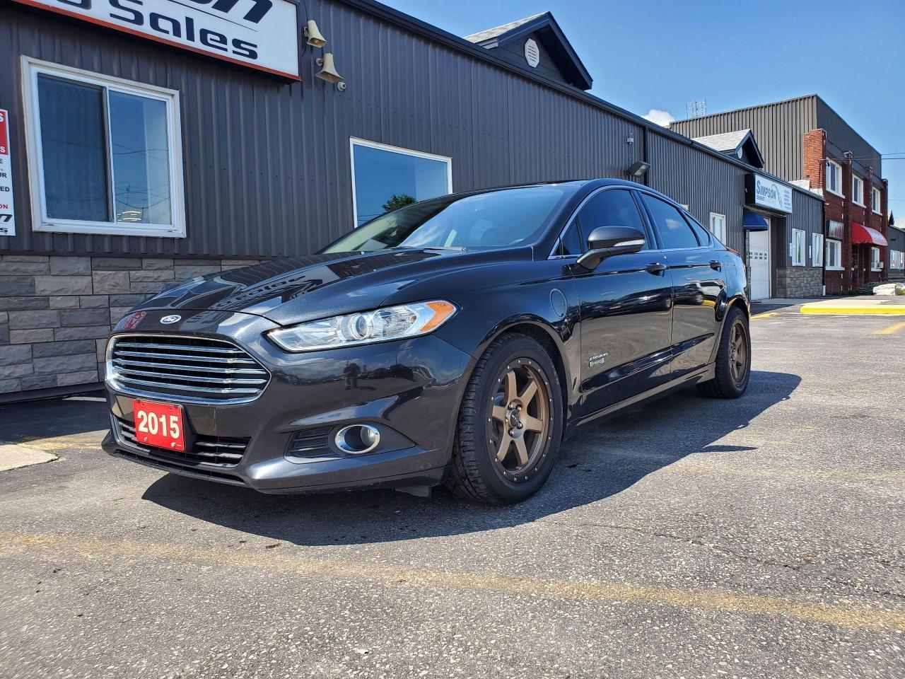 2015 Ford Fusion Energi SE Luxury-NO HST TO A MAX OF $2000 LTD TIME ONLY