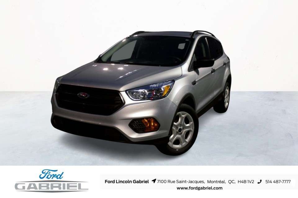 2017 Ford Escape S FWD ONE OWNER! CLEAN CARFAX RECORD! IMMACULATE C