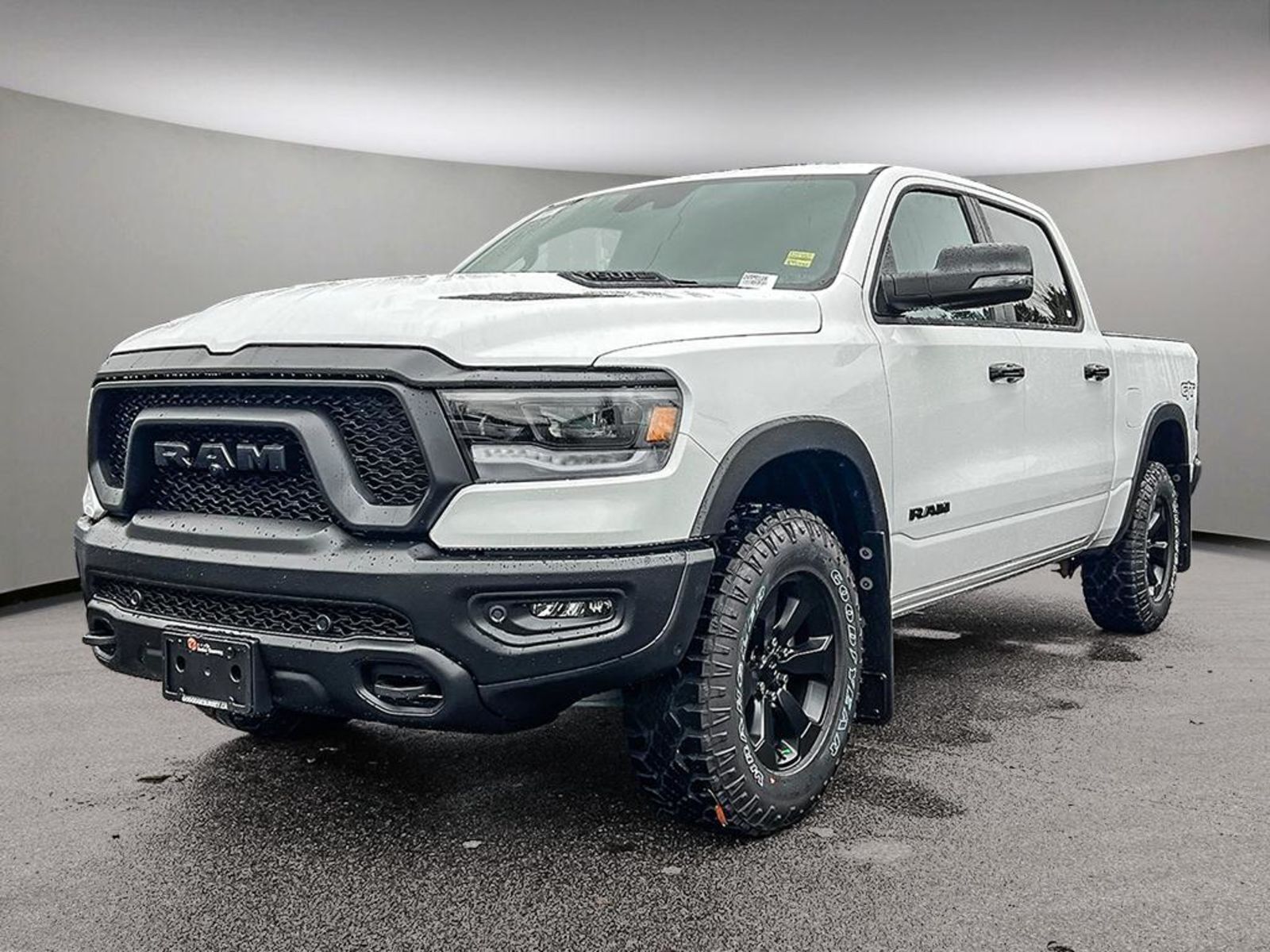 2024 Ram 1500 Rebel + 4WD/LEATHER/UCONNECT 5W NAV/PANO SUROOF/RE
