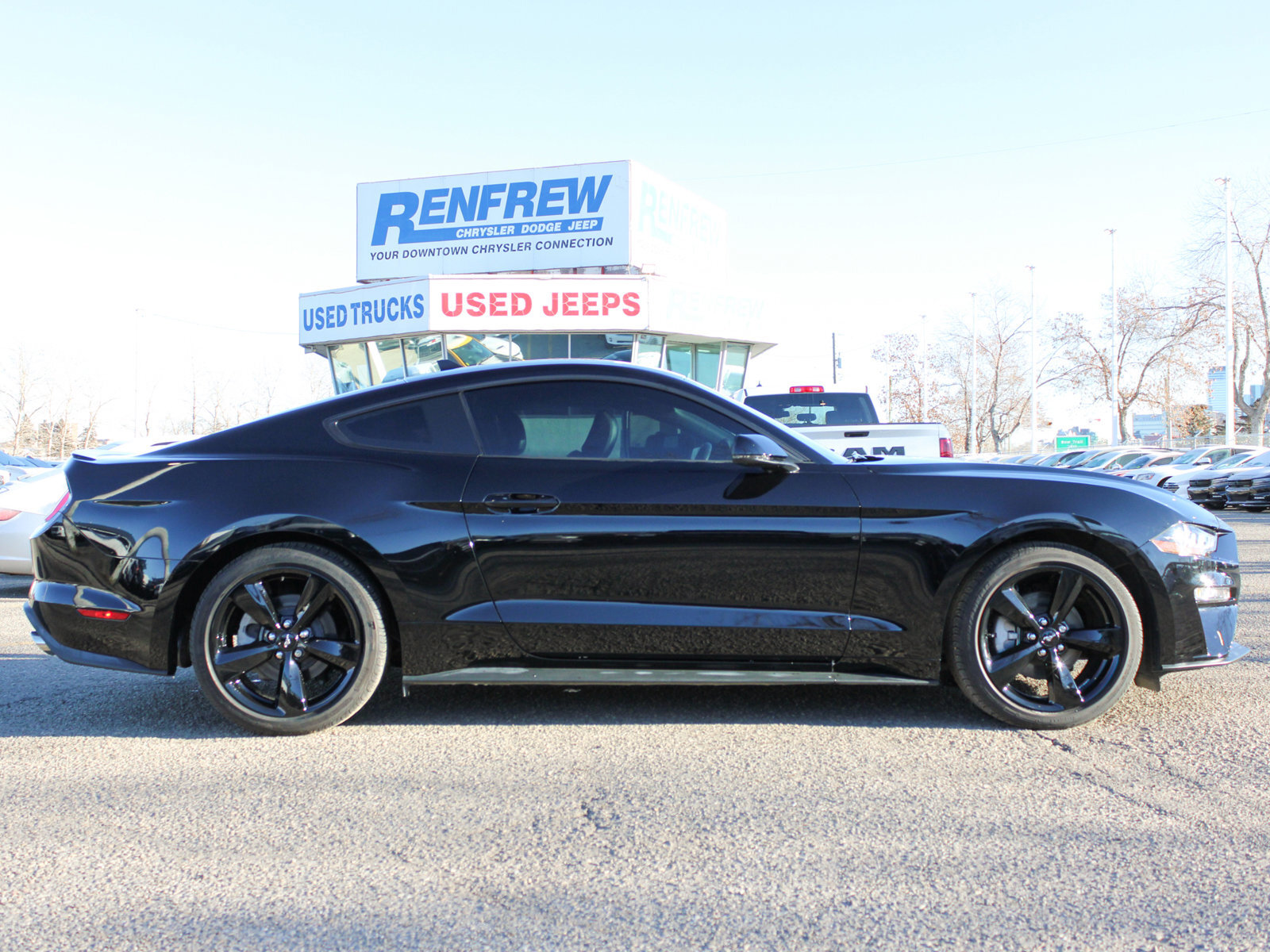 2021 Ford Mustang EcoBoost Premium Fastback, 6-Spd, ONLY 3835KMS!