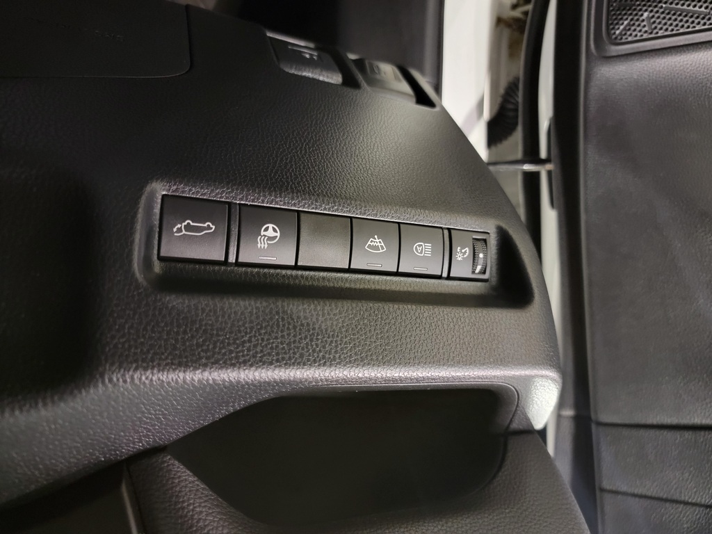 Toyota RAV4 2020 Climatisation, Mirroirs électriques, Vitres électriques, Régulateur de vitesse, Sièges chauffants, Verrouillage électrique, Toit ouvrant, Bluetooth, caméra-rétroviseur, Commandes de la radio au volant