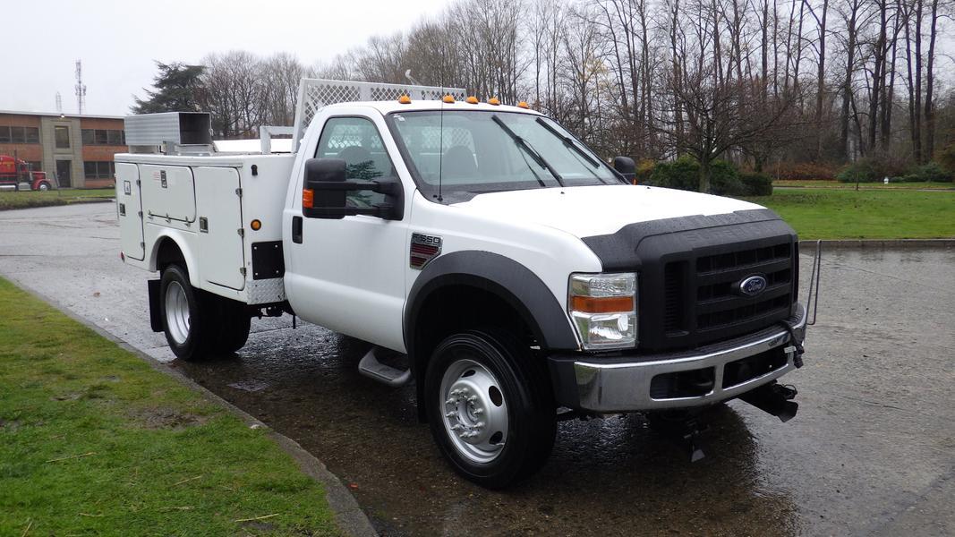 2009 Ford F-550 Service Truck  Cab 4WD Diesel (Plow Ready)