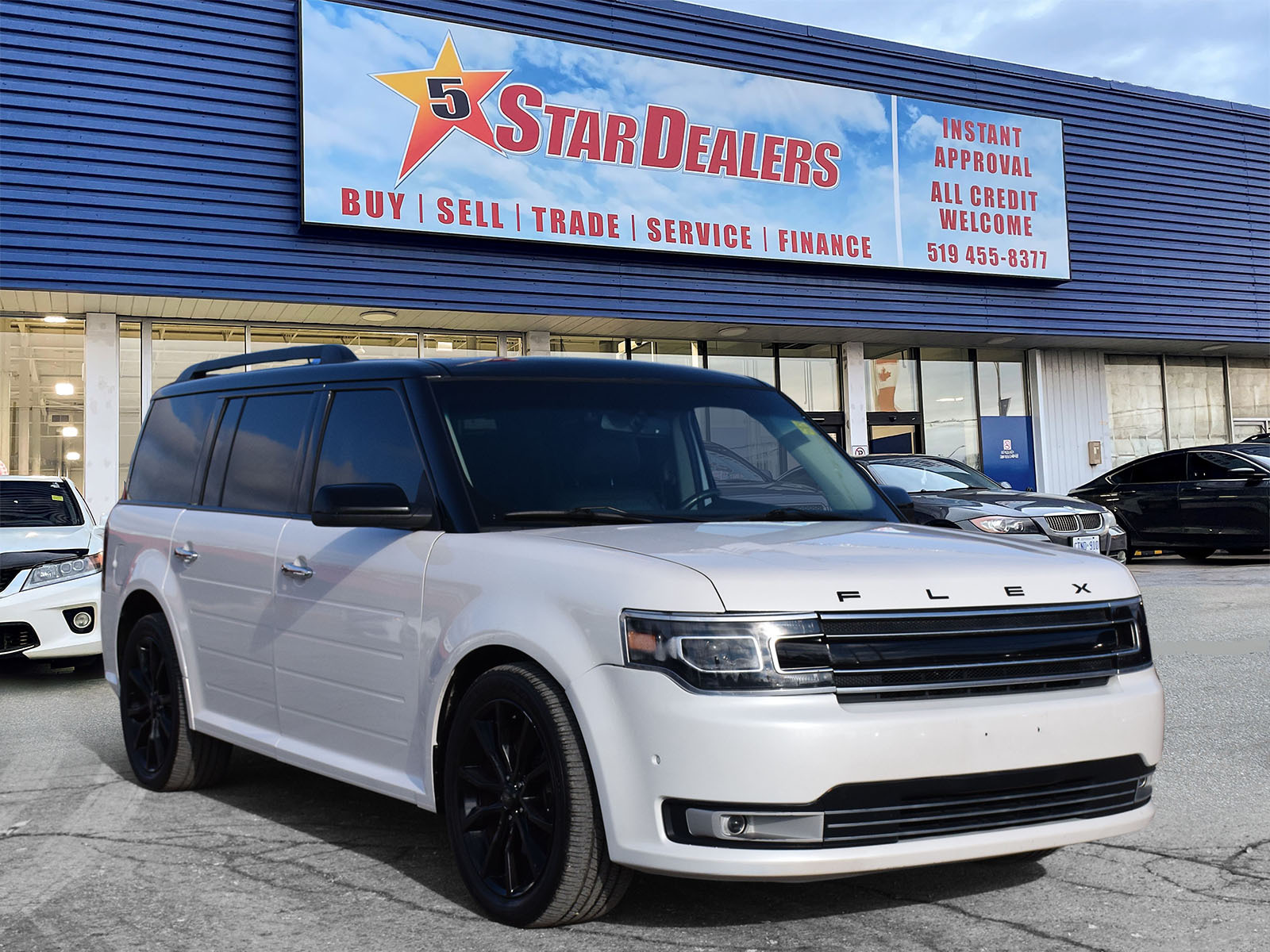 2016 Ford Flex Limited AWD NAV LEATHER PANO ROOFWE FINANCE ALL CR