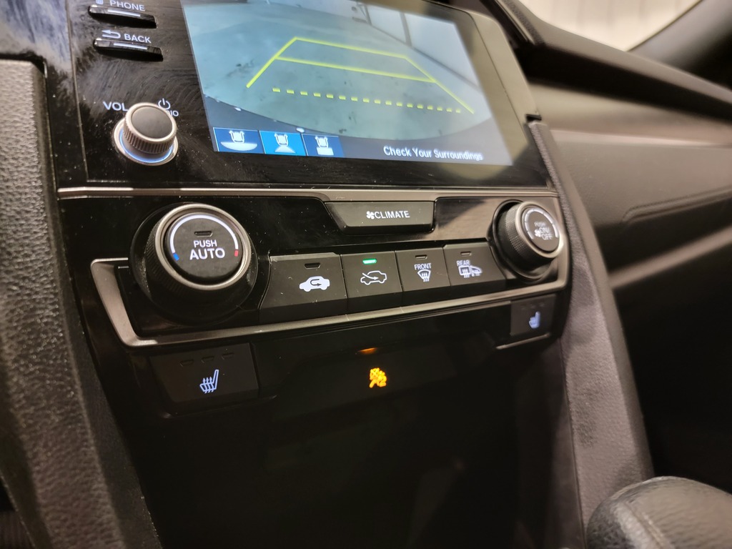 Honda Civic Hatchback 2020 Climatisation, Mirroirs électriques, Vitres électriques, Sièges chauffants, Verrouillage électrique, Régulateur de vitesse, Bluetooth, caméra-rétroviseur, Commandes de la radio au volant