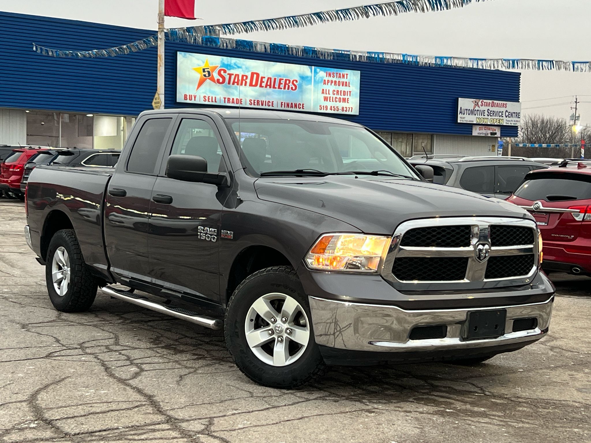 2016 Ram 1500 CERTIFIED 4WD Quad Cab 140.5 WE FINANCE ALL CREDIT