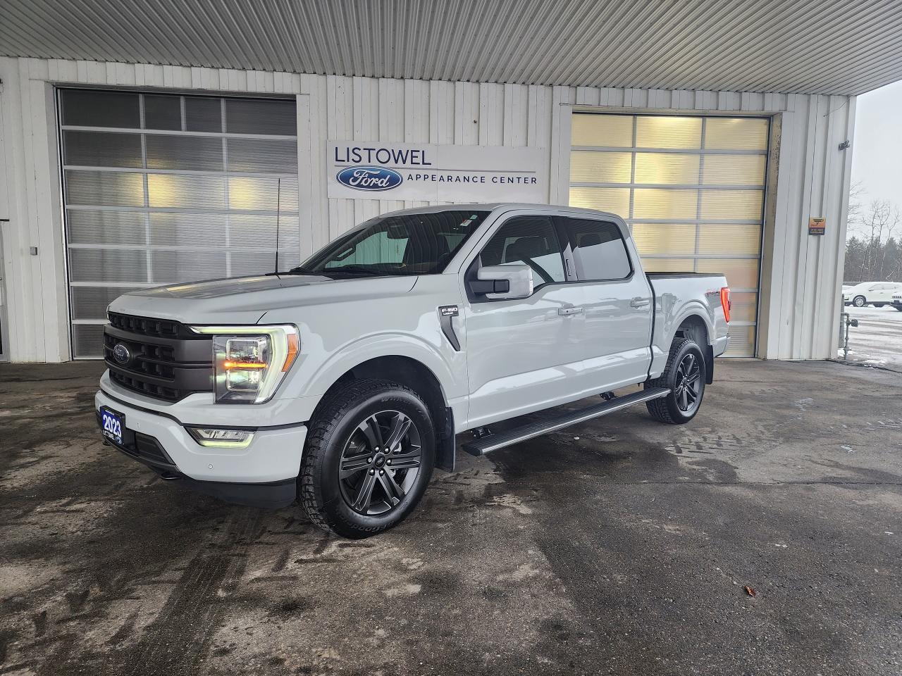 2023 Ford F-150 LARIAT DEMO | 145 | TWIN PANEL ROOF | SPORT | FX4 
