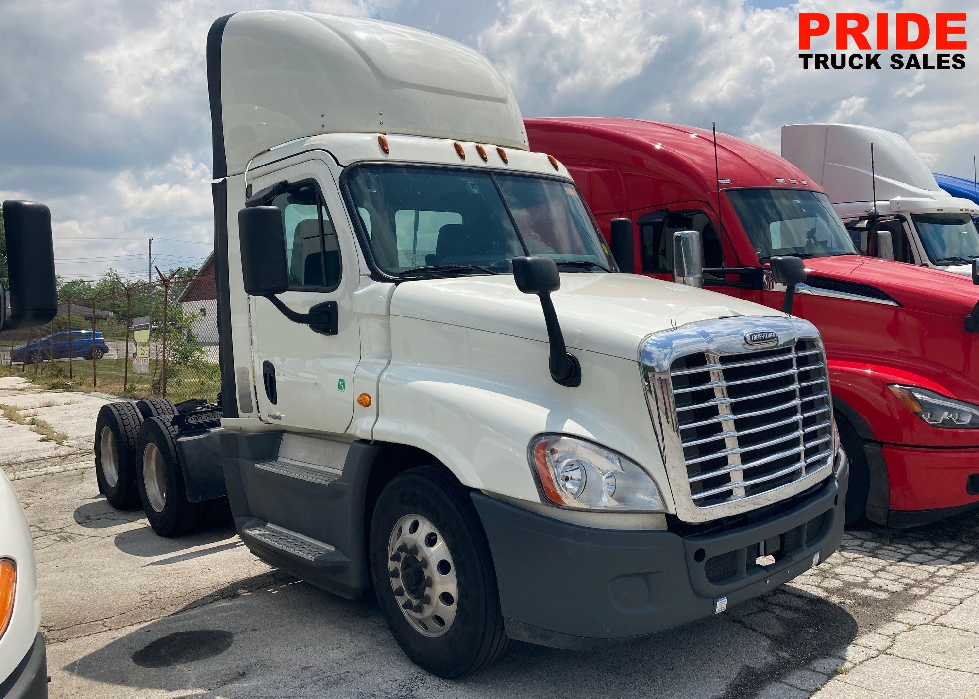 2018 Freightliner Daycab READY TO GO UNIT...