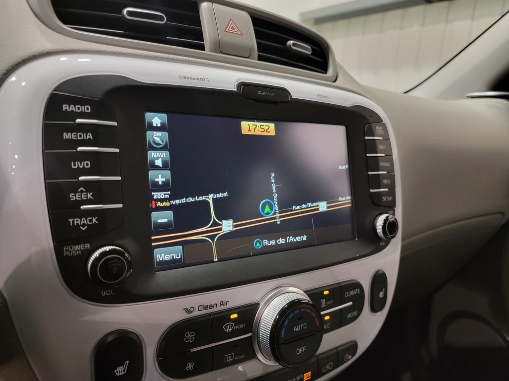 Kia Soul 2016 Climatisation, Système de navigation, Mirroirs électriques, Vitres électriques, Sièges chauffants, Verrouillage électrique, Régulateur de vitesse, Bluetooth, caméra-rétroviseur