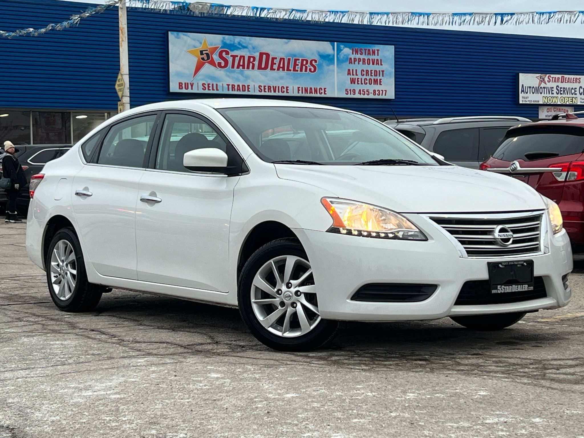 2015 Nissan Sentra H-SEATS R-CAM MINT CONDITION WE FINANCE ALL CREDIT