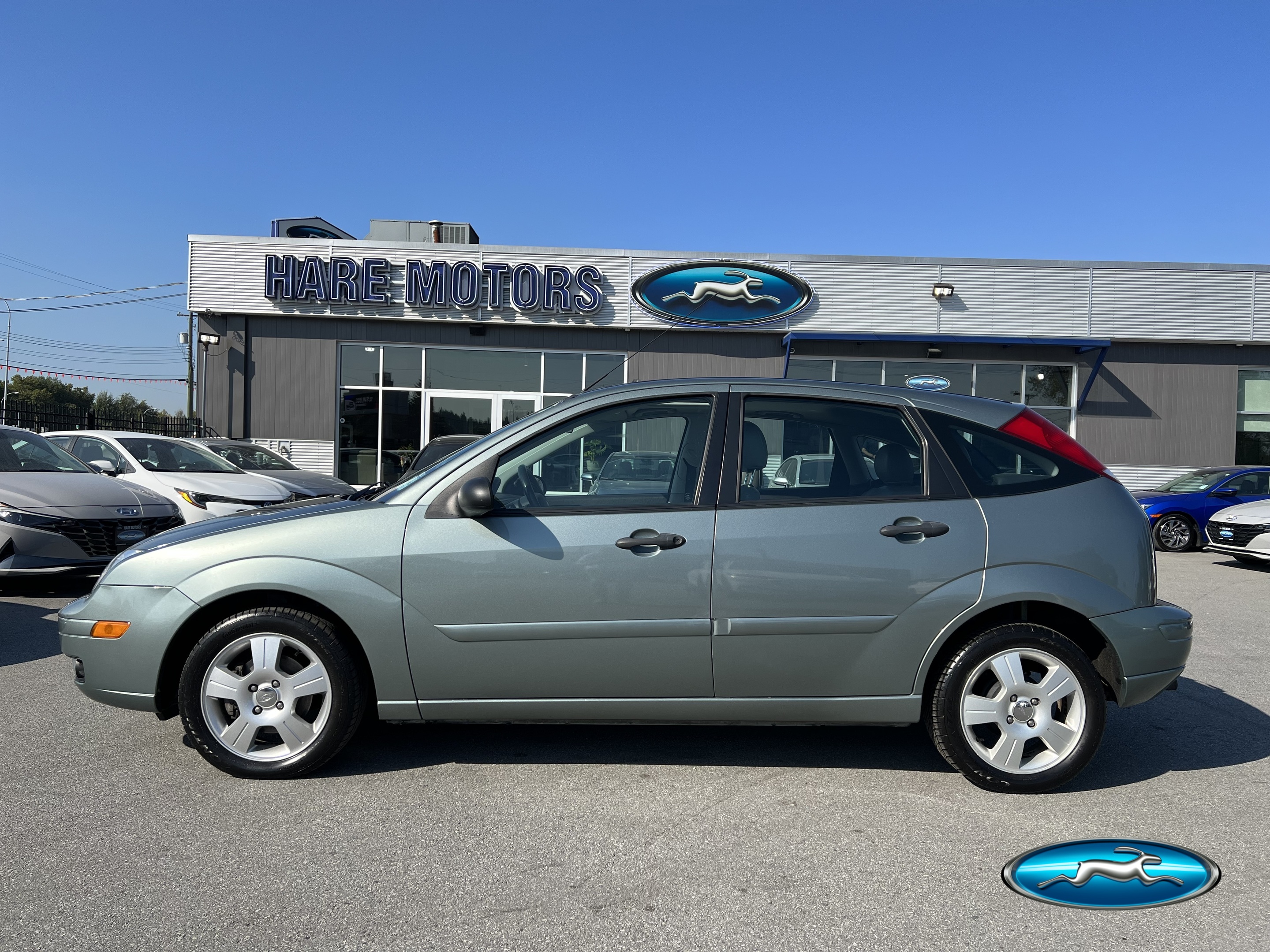 2006 Ford Focus ZX5 SES w / Sunroof , Leather/ Heated Seats