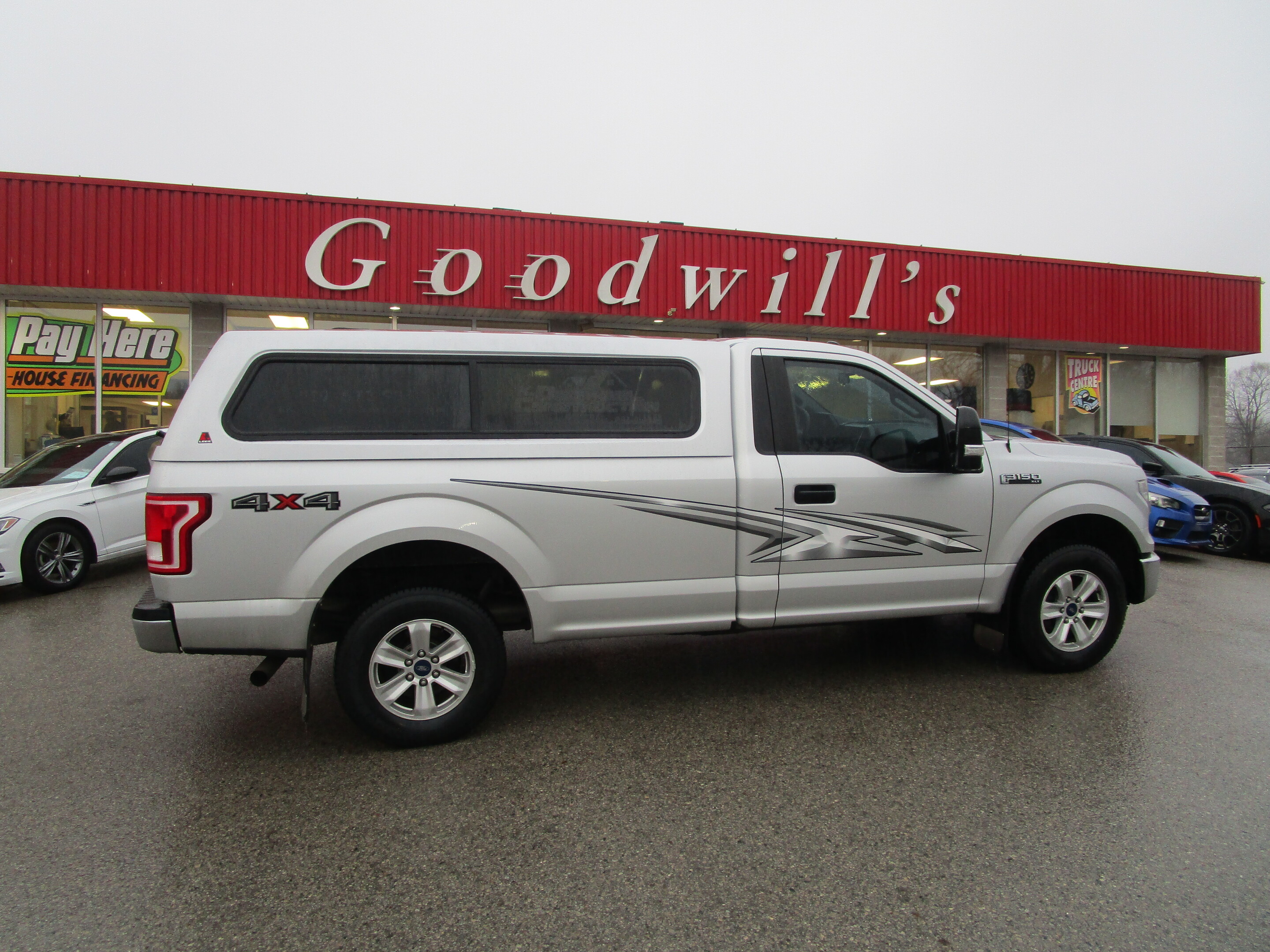 2016 Ford F-150 XLT, 4X4, CLEAN CARFAX, BACKUP CAM, 3 PASSENGER!