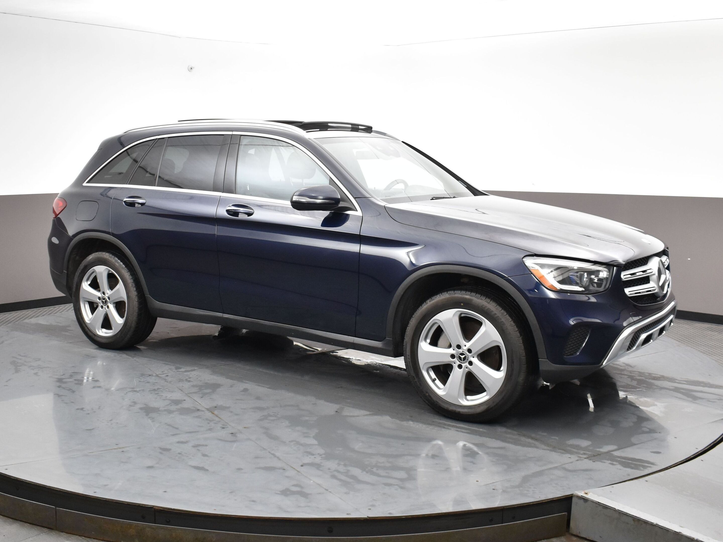 2020 Mercedes-Benz GLC 300 4MATIC AWD Luxury Crossover w/Premium Package,