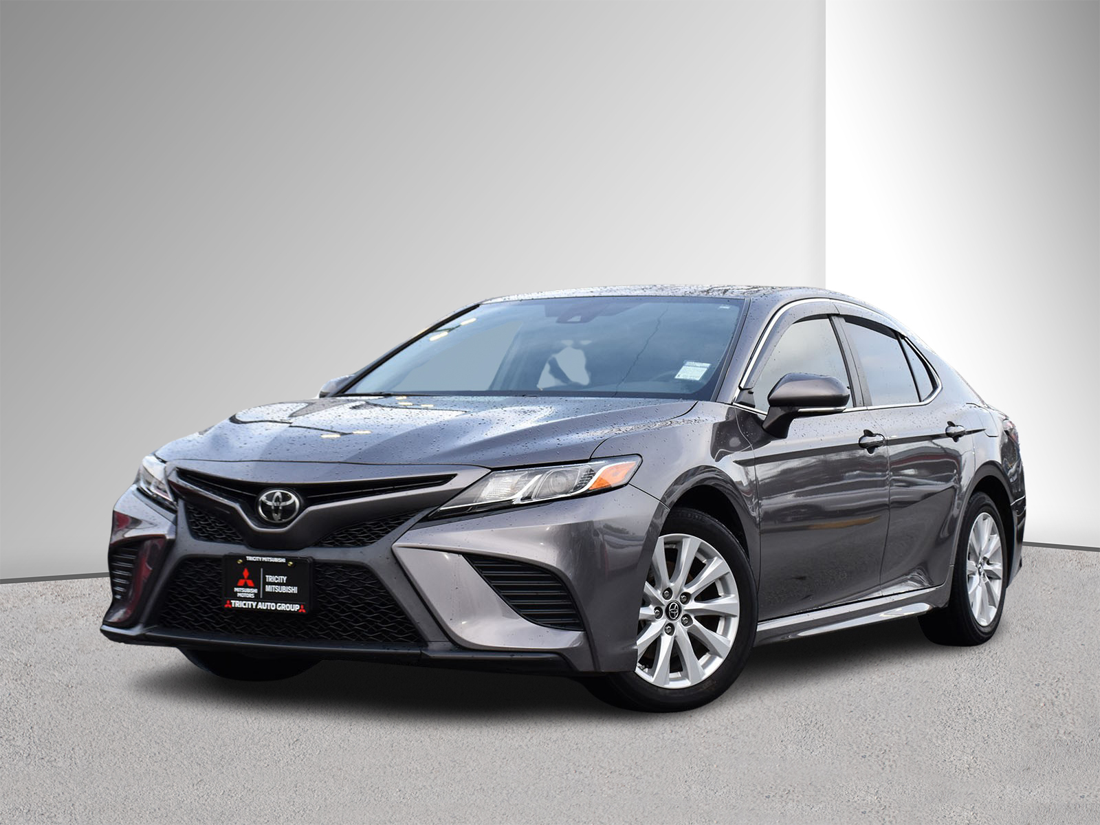 2019 Toyota Camry SE - No Accidents, Heated Seats, BlueTooth