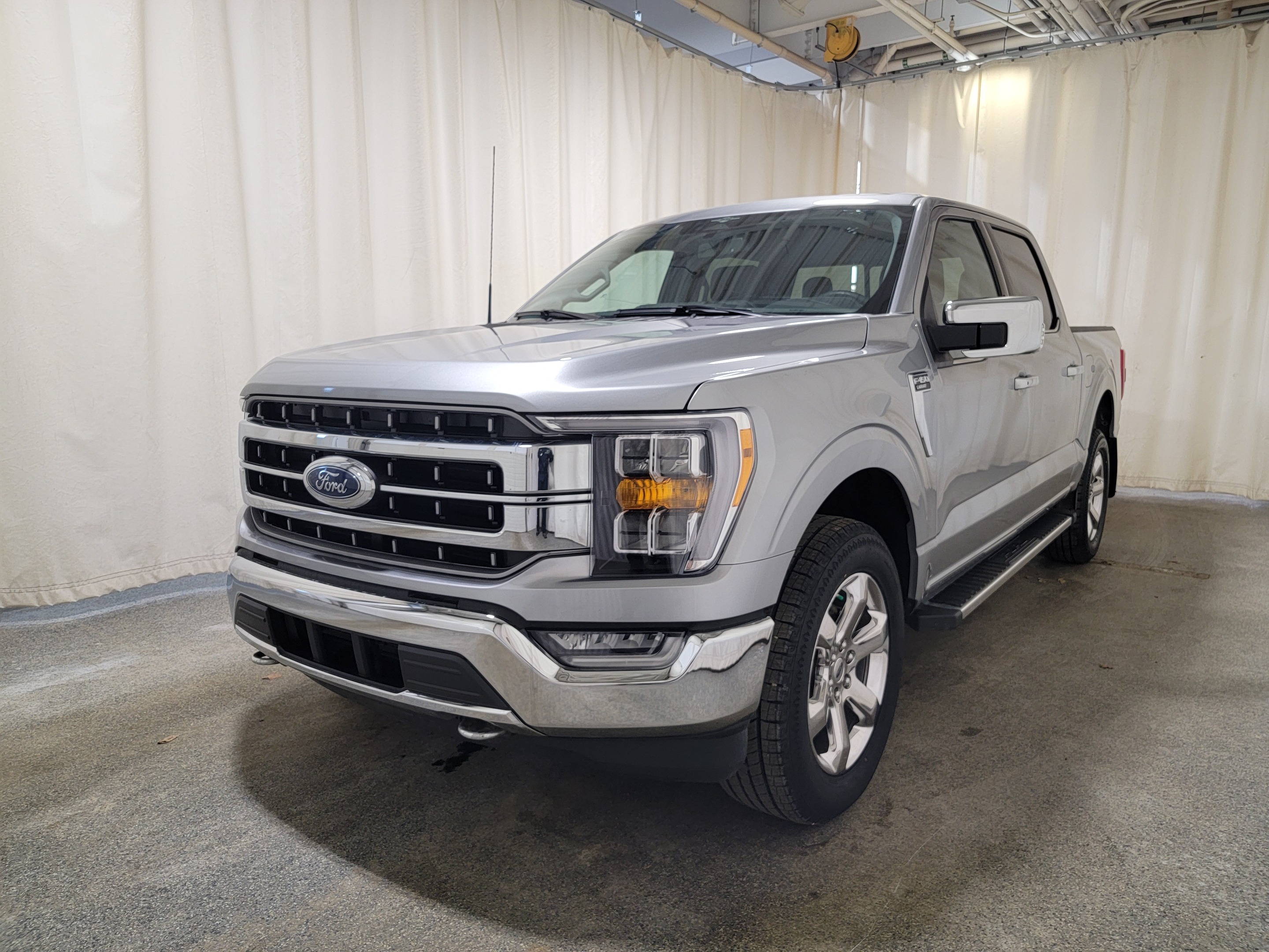 2023 Ford F-150 LARIAT W/TRAILER TOW PACKAGE 