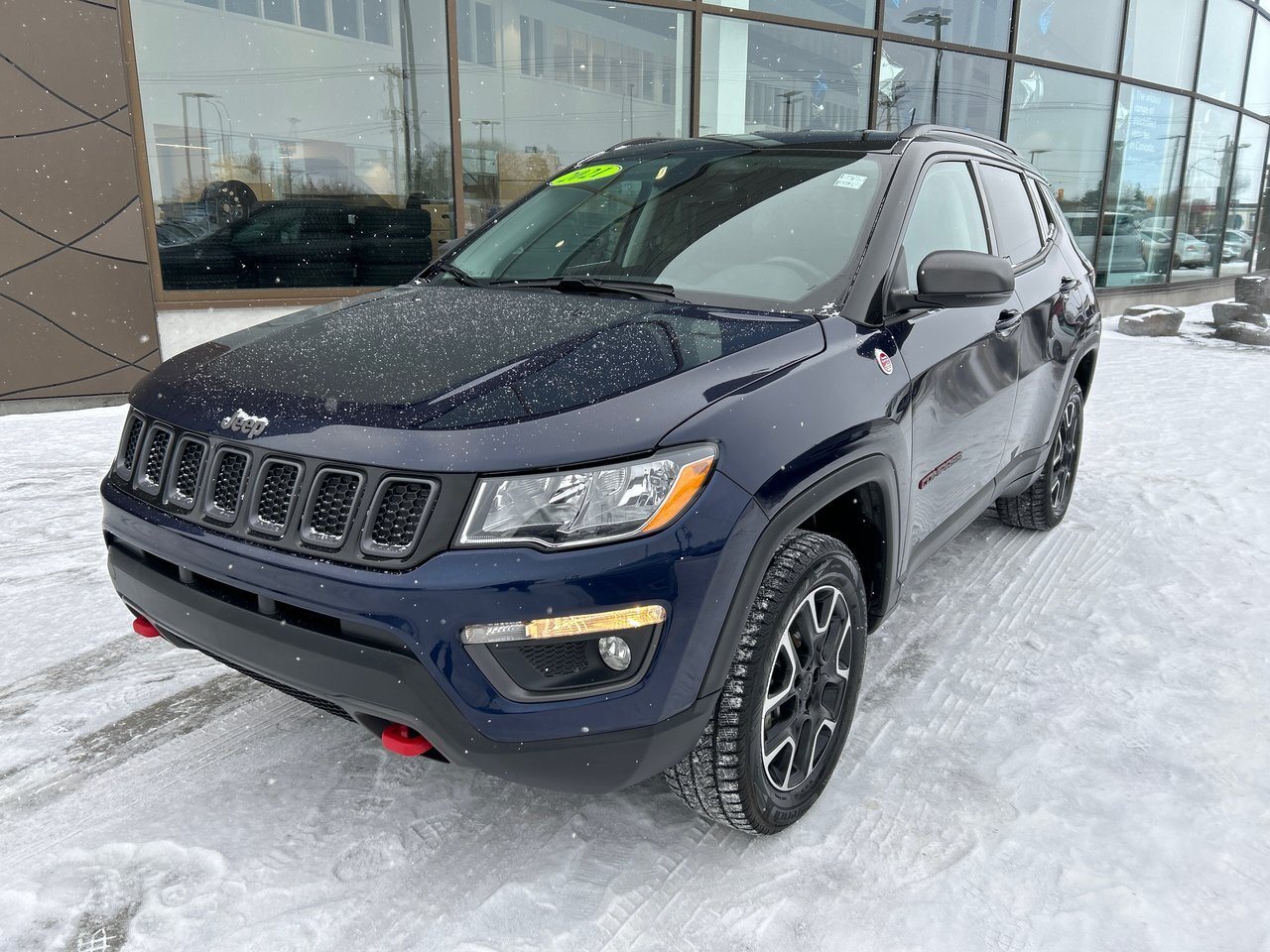 2021 Jeep Compass TRAILHAWK Heated seats, cruise, back up camera & c