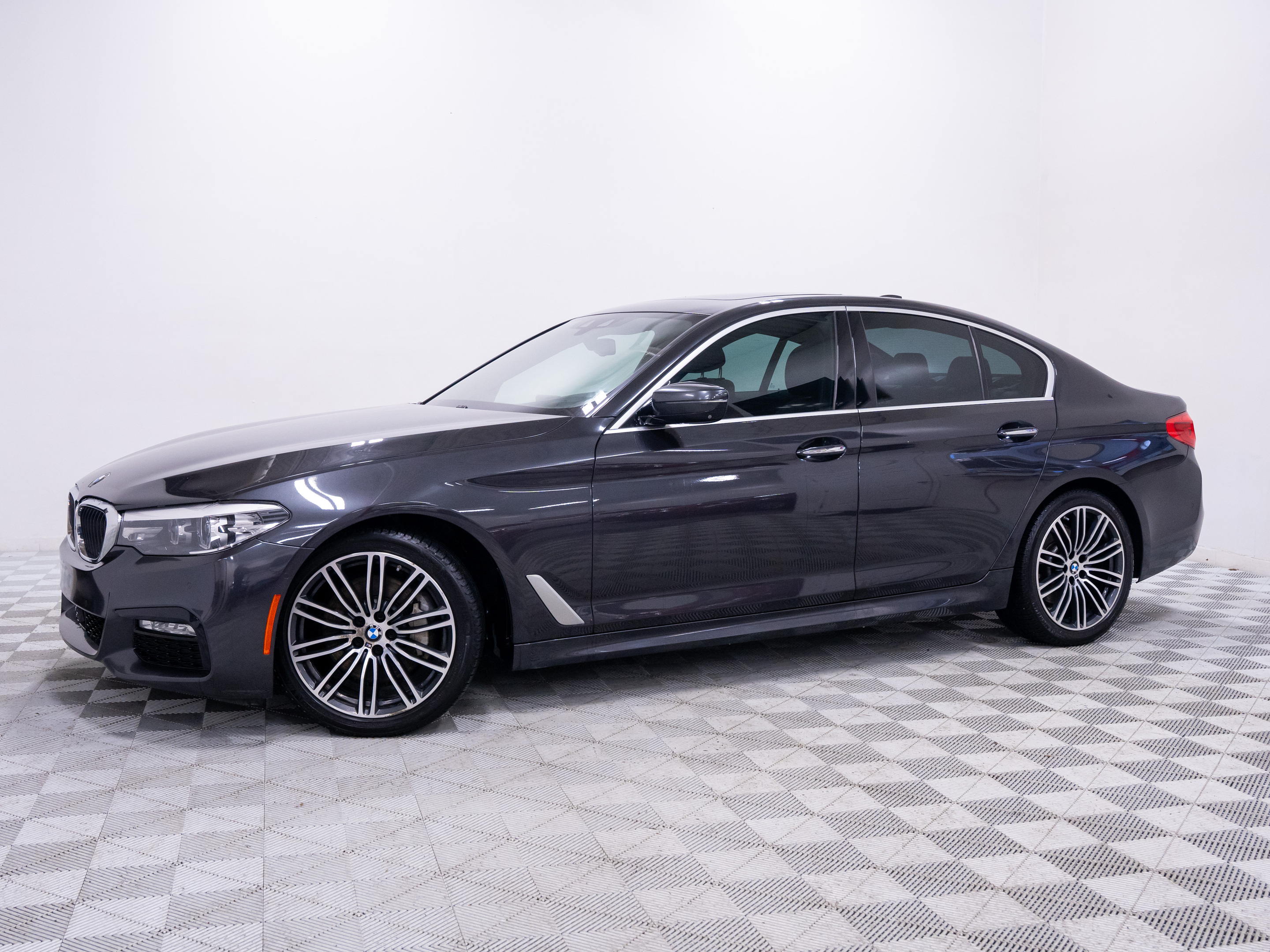 2017 BMW 5 Series 530i xDrive AWD  TOIT OUVRANT CUIR MAGS 
