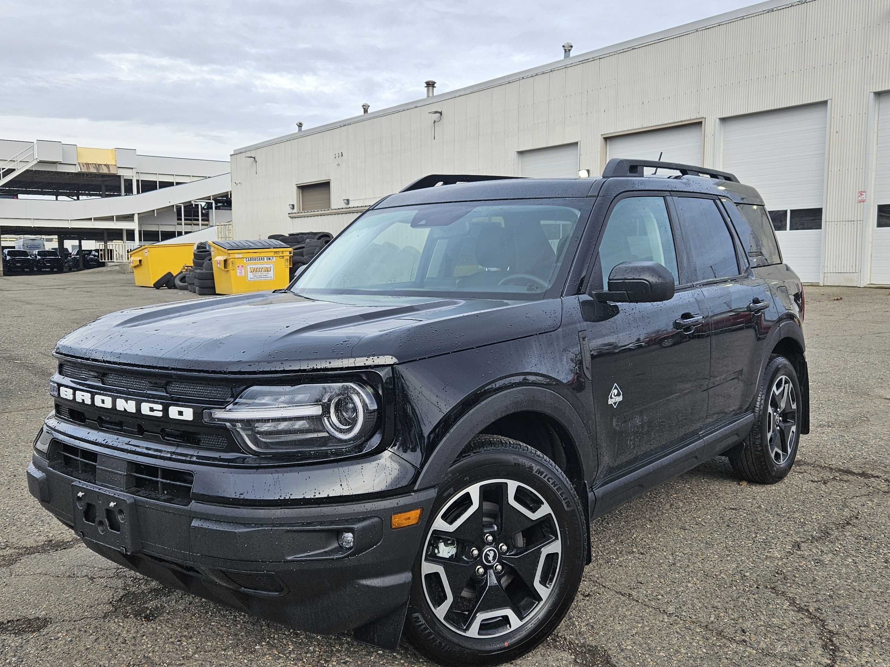 2023 Ford Bronco Sport Outer Banks | Tech/Class II Tow Package