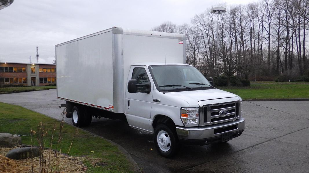 2019 Ford Econoline E-450 16 Foot Cube Van with Loading Ramp