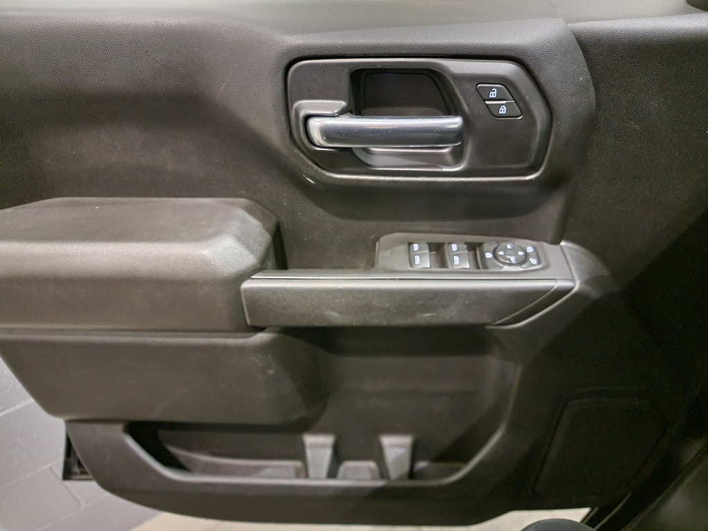 Chevrolet Silverado 1500 2021 Climatisation, Mirroirs électriques, Vitres électriques, Régulateur de vitesse, Verrouillage électrique, Bluetooth, Commandes de la radio au volant