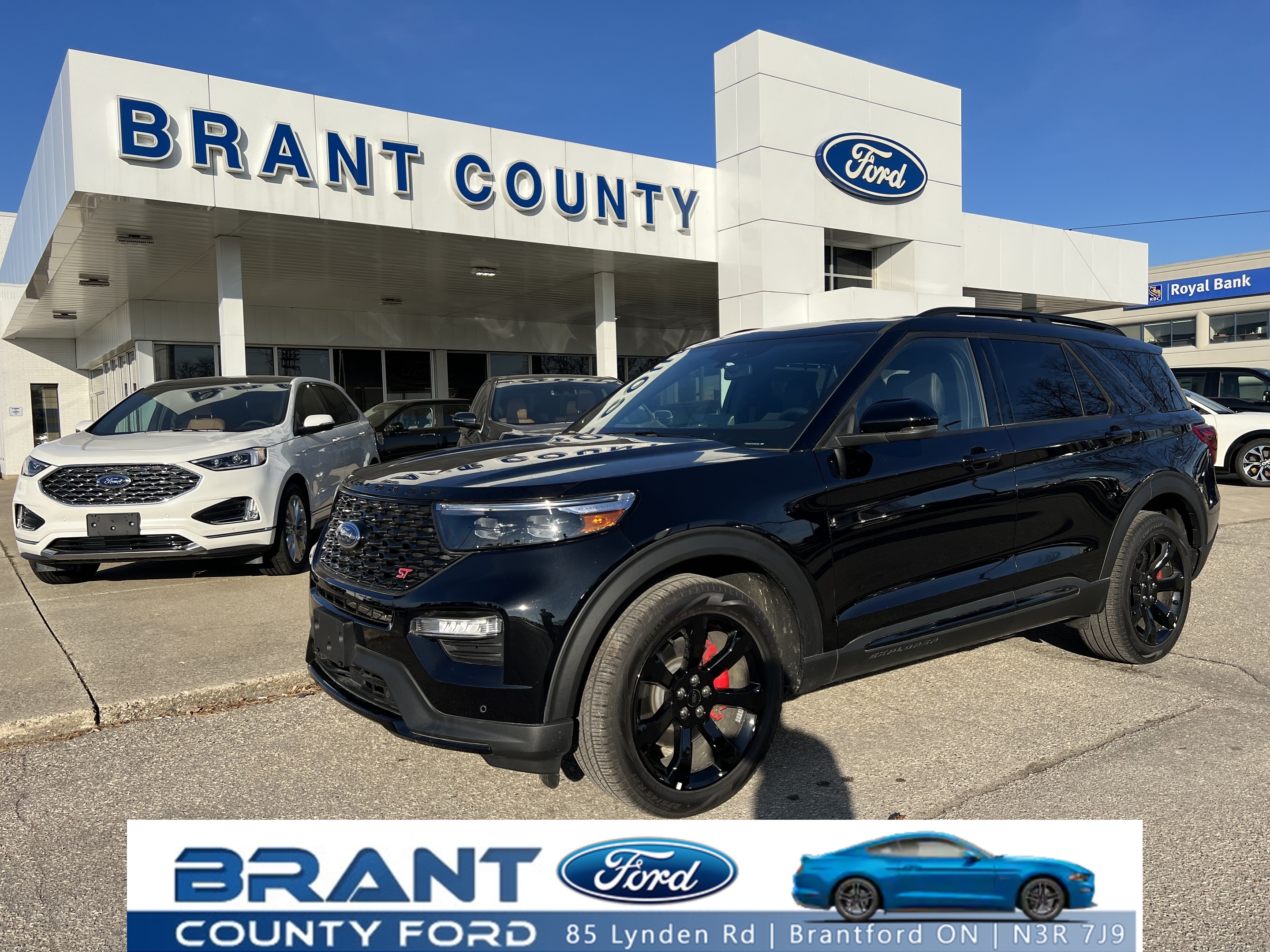 2023 Ford Explorer ST 4WD Package twin roof  tech package 