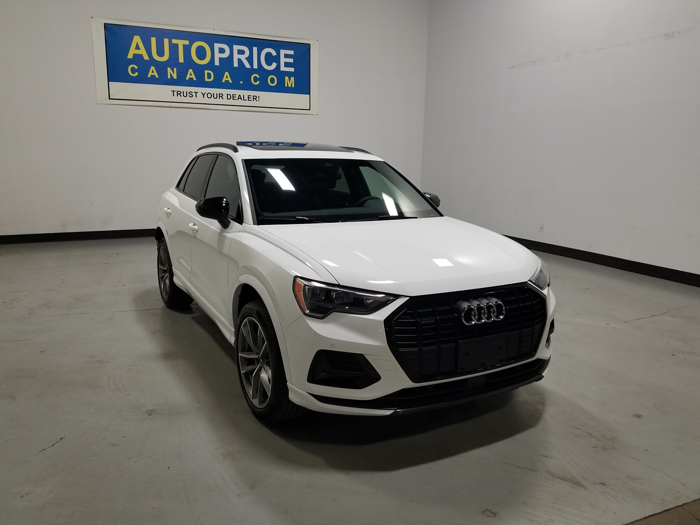 2022 Audi Q3 40 Komfort PANOROOF|LEATHER|REAR CAM