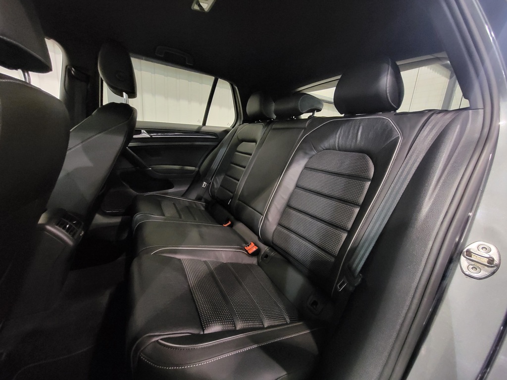 Volkswagen Golf R 2018 Climatisation, Mirroirs électriques, Sièges électriques, Vitres électriques, Sièges chauffants, Intérieur cuir, Verrouillage électrique, Régulateur de vitesse, Bluetooth, caméra-rétroviseur, Commandes de la radio au volant