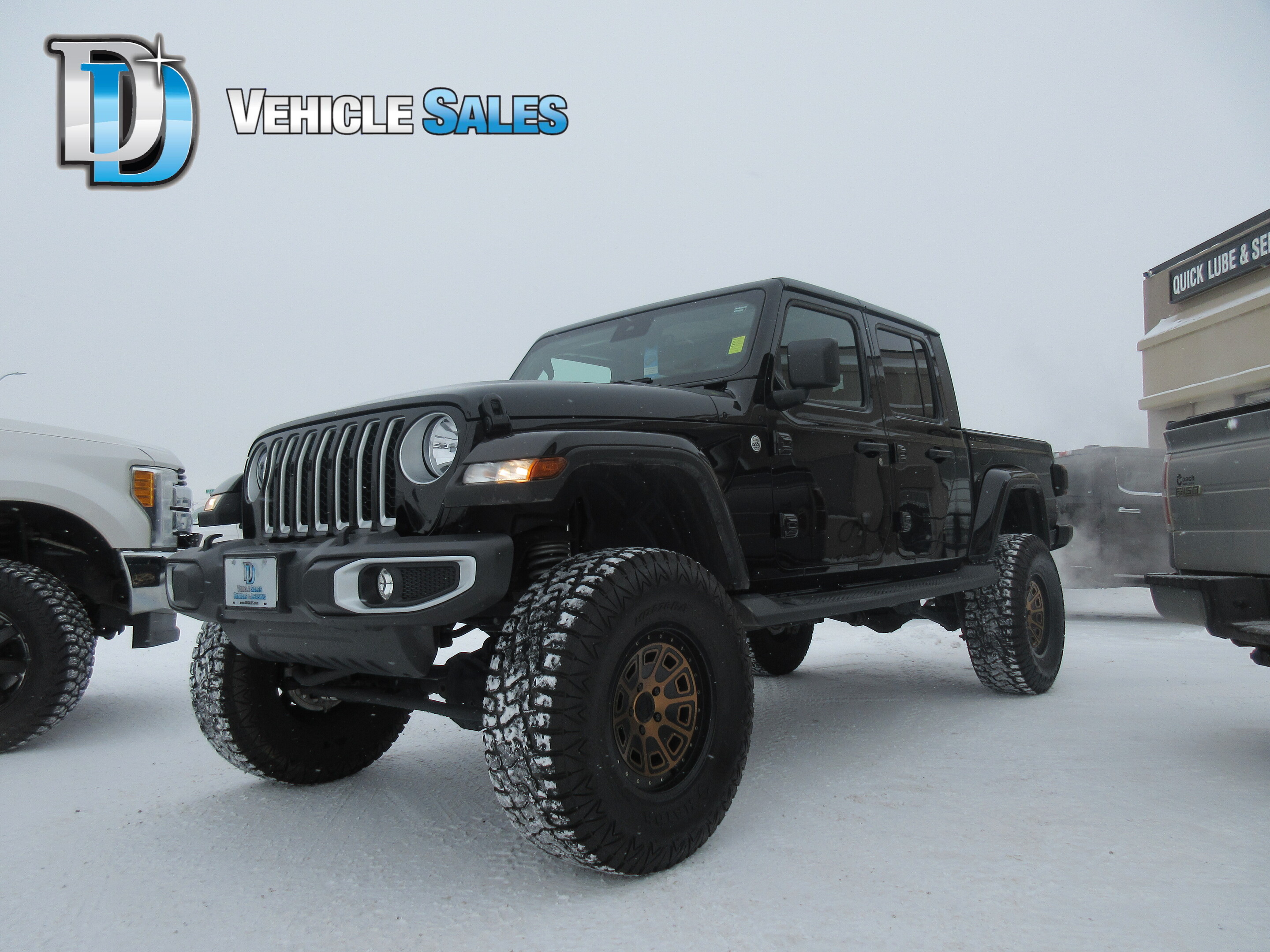 2021 Jeep Gladiator Overland 4x4/Lifted/Low KM/NO Credit Check