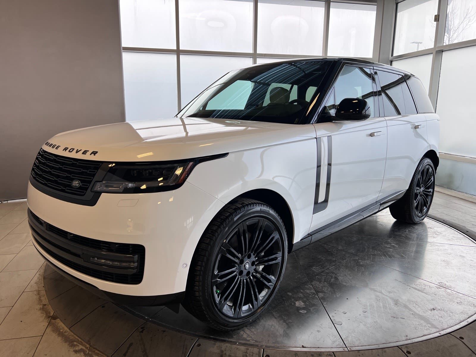 2024 Land Rover Range Rover CERTIFIED PRE OWNED RATES AS LOW AS 6.39%