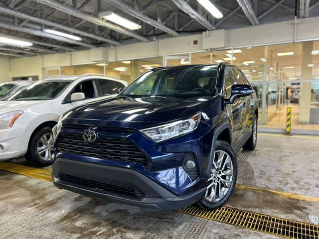 2020 Toyota RAV4 XLE +LEATHER +Cuir +AWD  ***WILL PASSE THROUGH AES